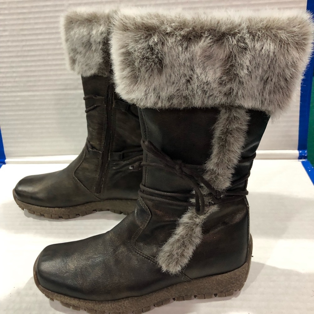 👧🏼 Girls Brown Leather Winter Boots Size 35